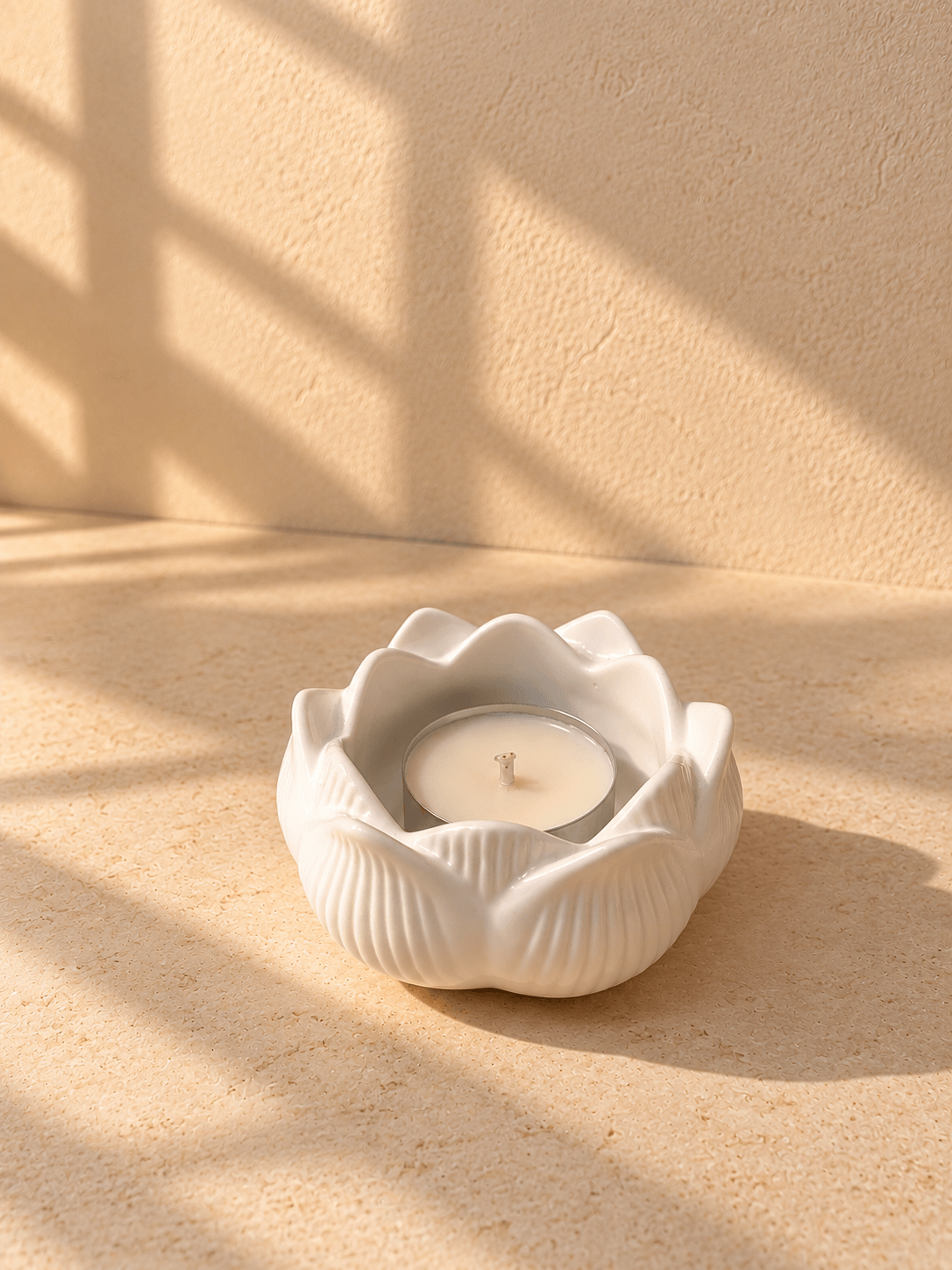 Candelabro Flor de Loto para vela de té HEBRA Essence